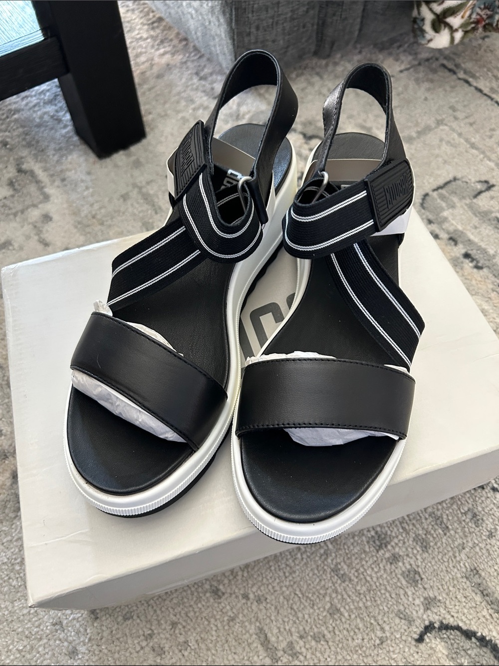 Cougar Hibiscus Sandals